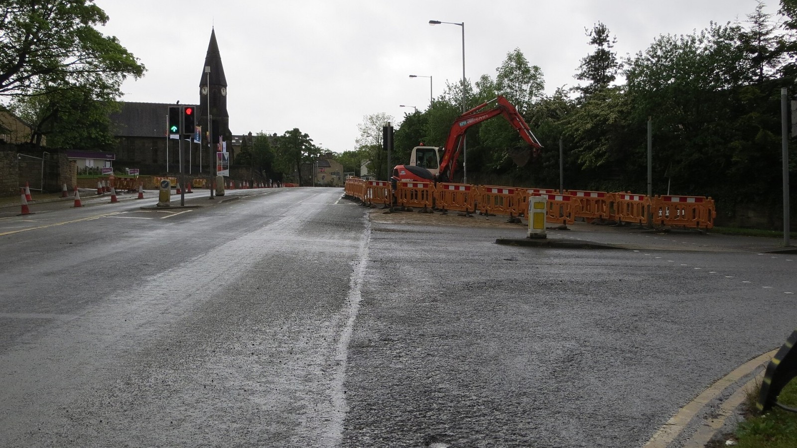 Roadworks on Harrogate Road (A658) at Apperley Bridge, Bradford