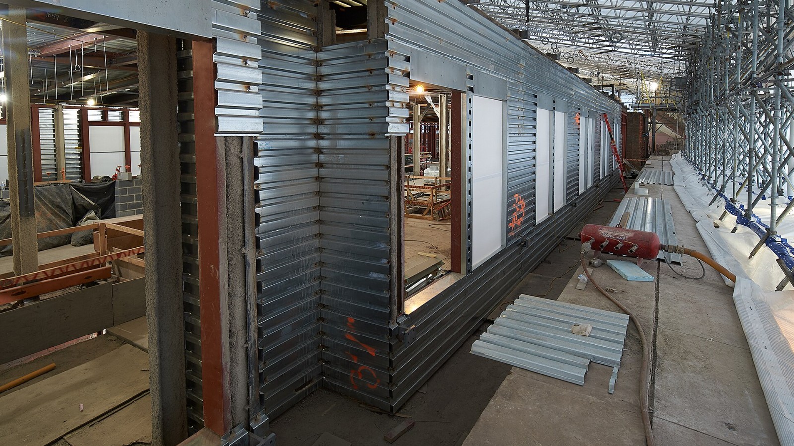 Construction work continues in the Cannon House Office Building's north wing. Phase 2 of the Cannon Renewal Project began in January 2019 and is scheduled to be complete in November 2020. The entire north side of the bui