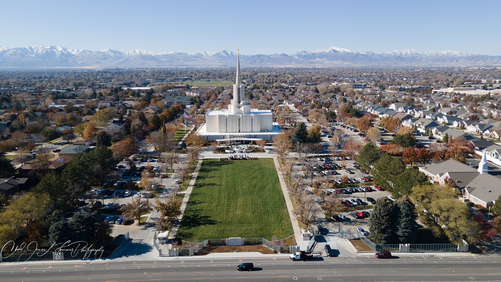 More pictures and videos at TempleVideos.com and ChurchOfJesusChristVideos.com The Jordan River Utah temple is the fourth largest temple (but second-largest in Utah) and has a total of 148,236 square feet, six ordinance