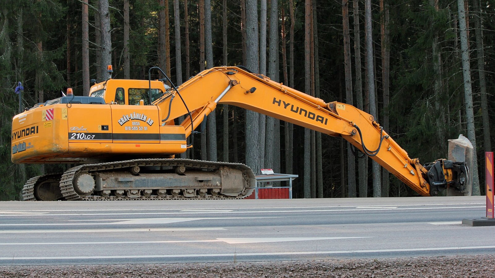 Hyundai 210LC-7 excavator at roadworks at Riksväg 70 (National road 70) near Bondbo, Sweden.