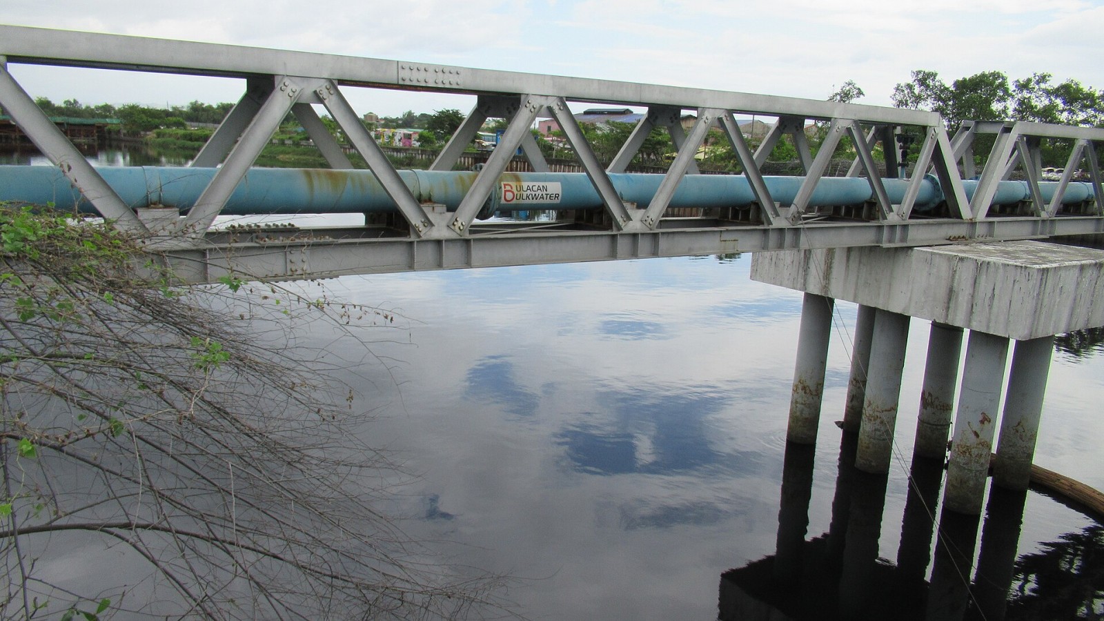 Construction of Meycauayan station (Banga), 2022 Km. 18 in Barangay Banga, Meycauayan along MacArthur Highway - with views of Meycauayan Bridge, Meycauayan River (Calvario) System and Bulacan Bulk Water Supply Project wa