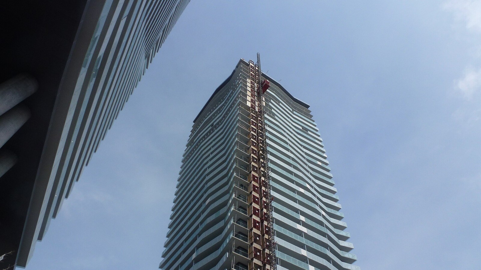 New residential building under construction in the Distillery District, 2014 03 25 (1)