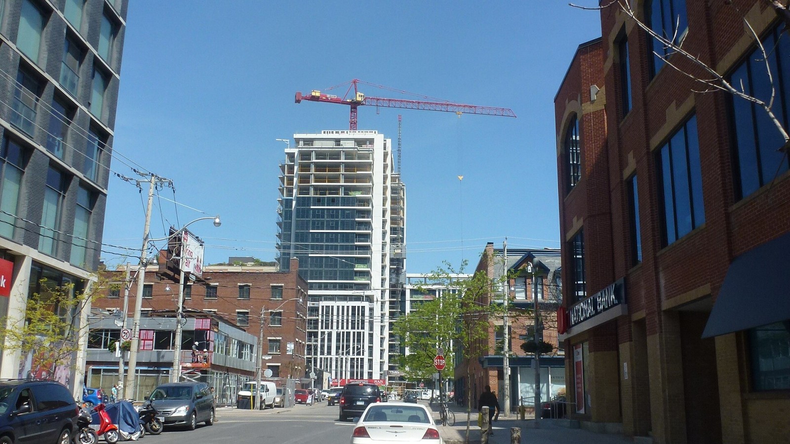 New residential building at Princess and Adelaide, 2014 05 30 (2)