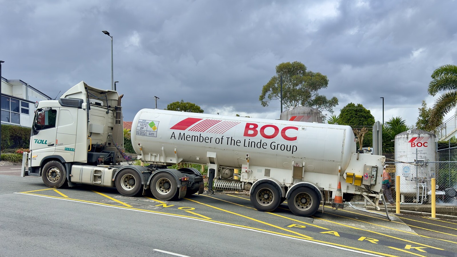 Medical oxygen delivery at Nambour General Hospital, 2025