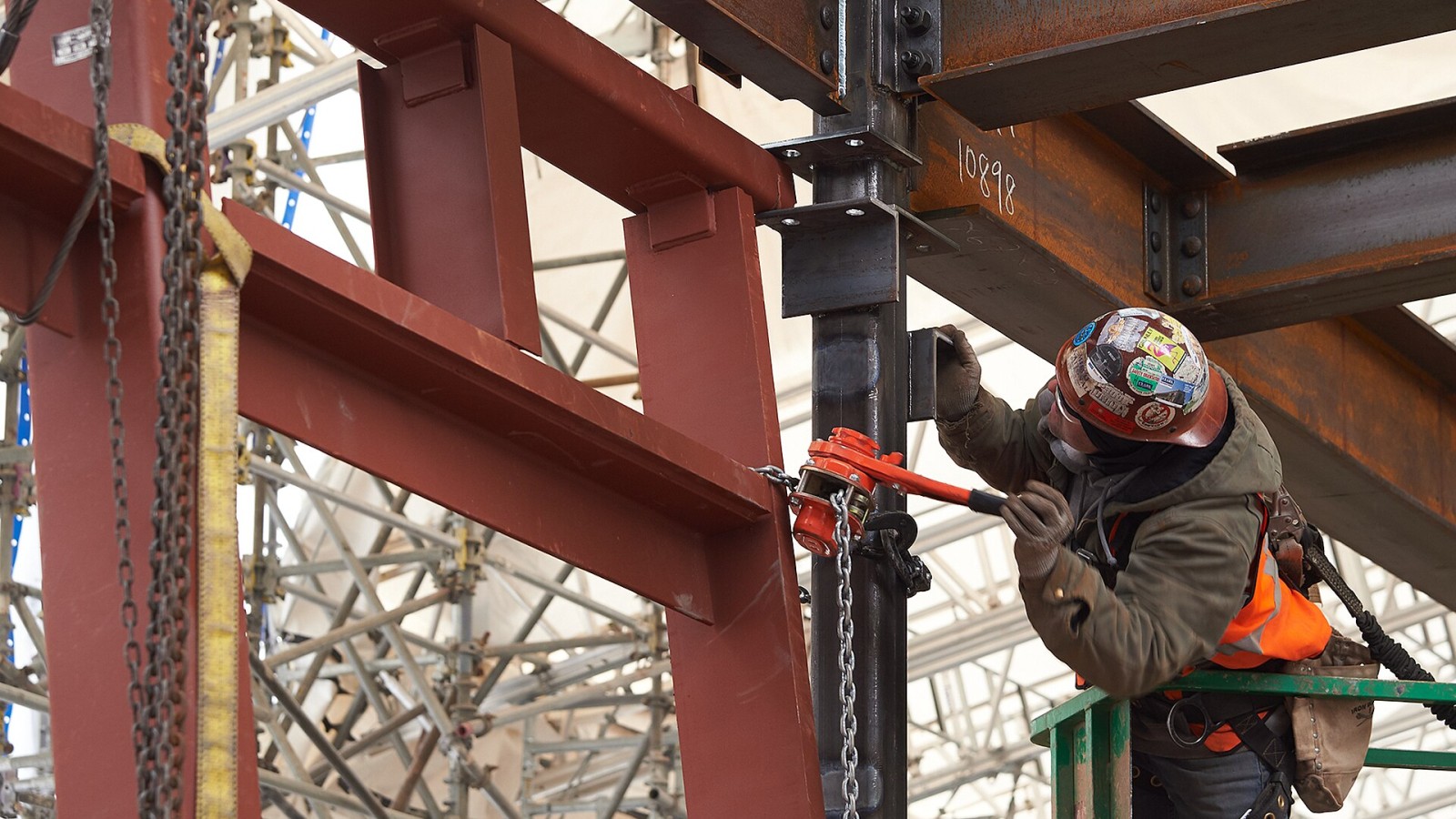 Construction work continues in the Cannon House Office Building's north wing. Phase 2 of the Cannon Renewal Project began in January 2019 and is scheduled to be complete in November 2020. The entire north side of the bui