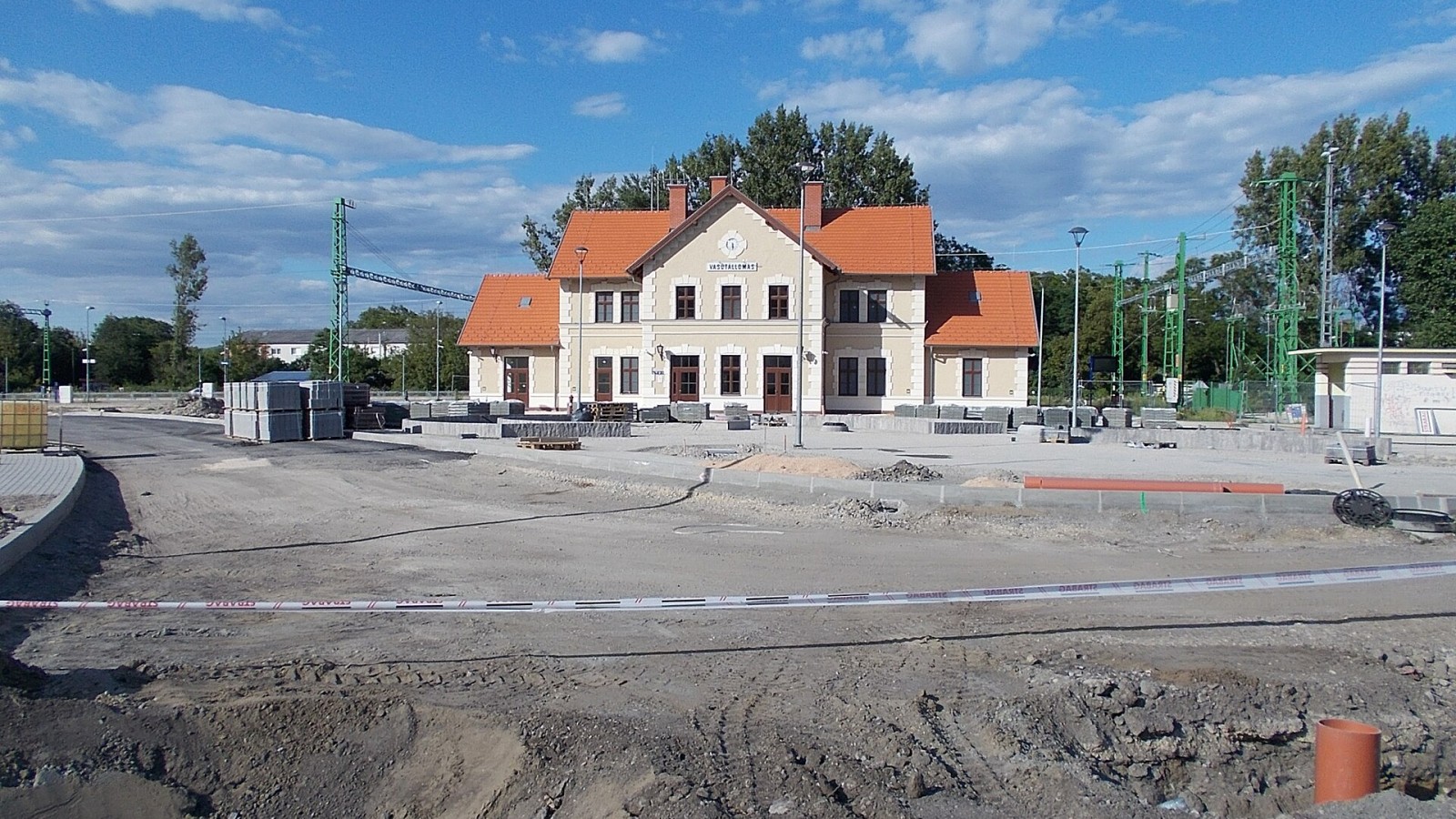: Roadworks at the train station in Dorog, Komárom-Esztergom County, Hungary.