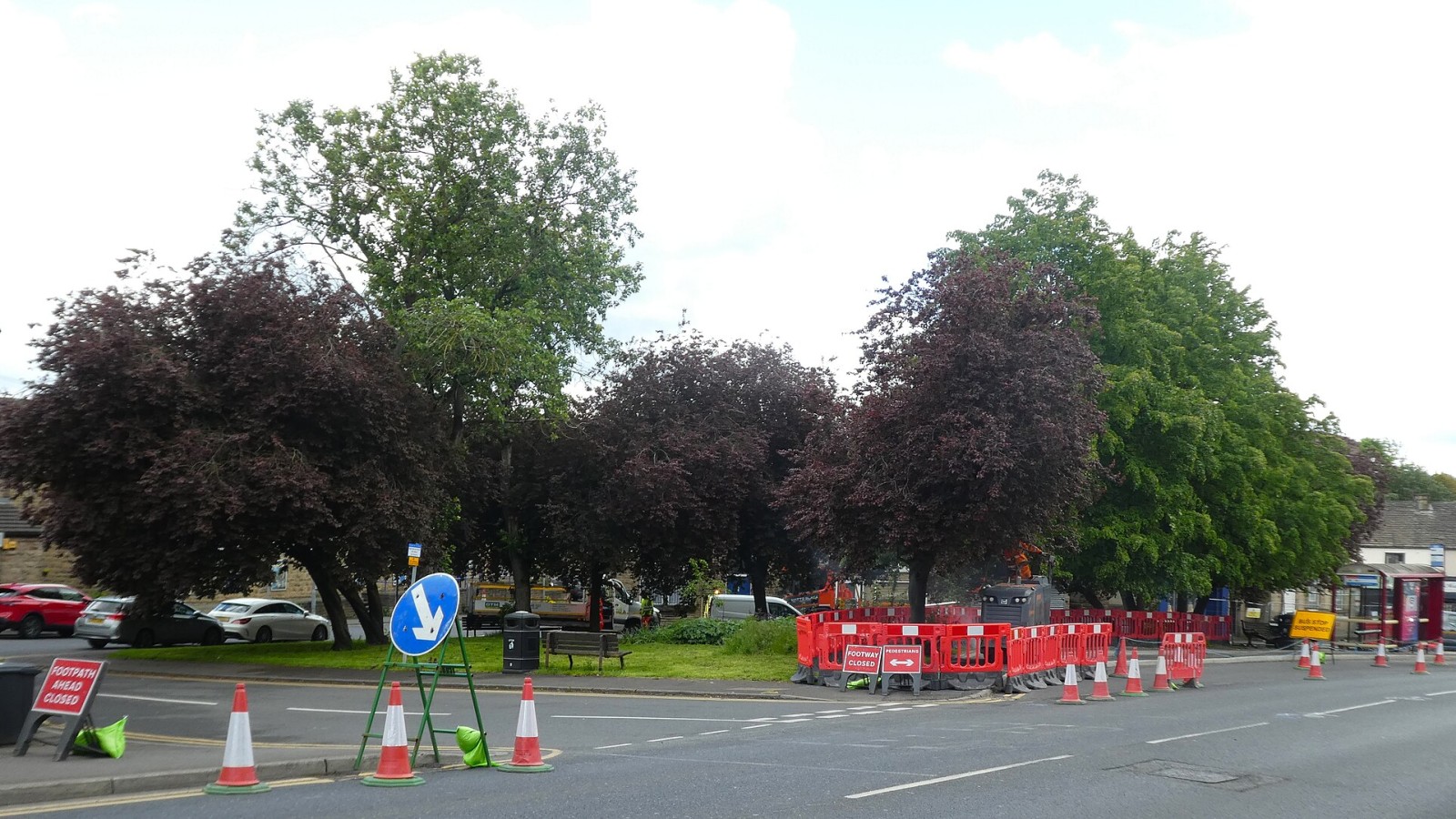 Roadworks, High Street (A638), Heckmondwike