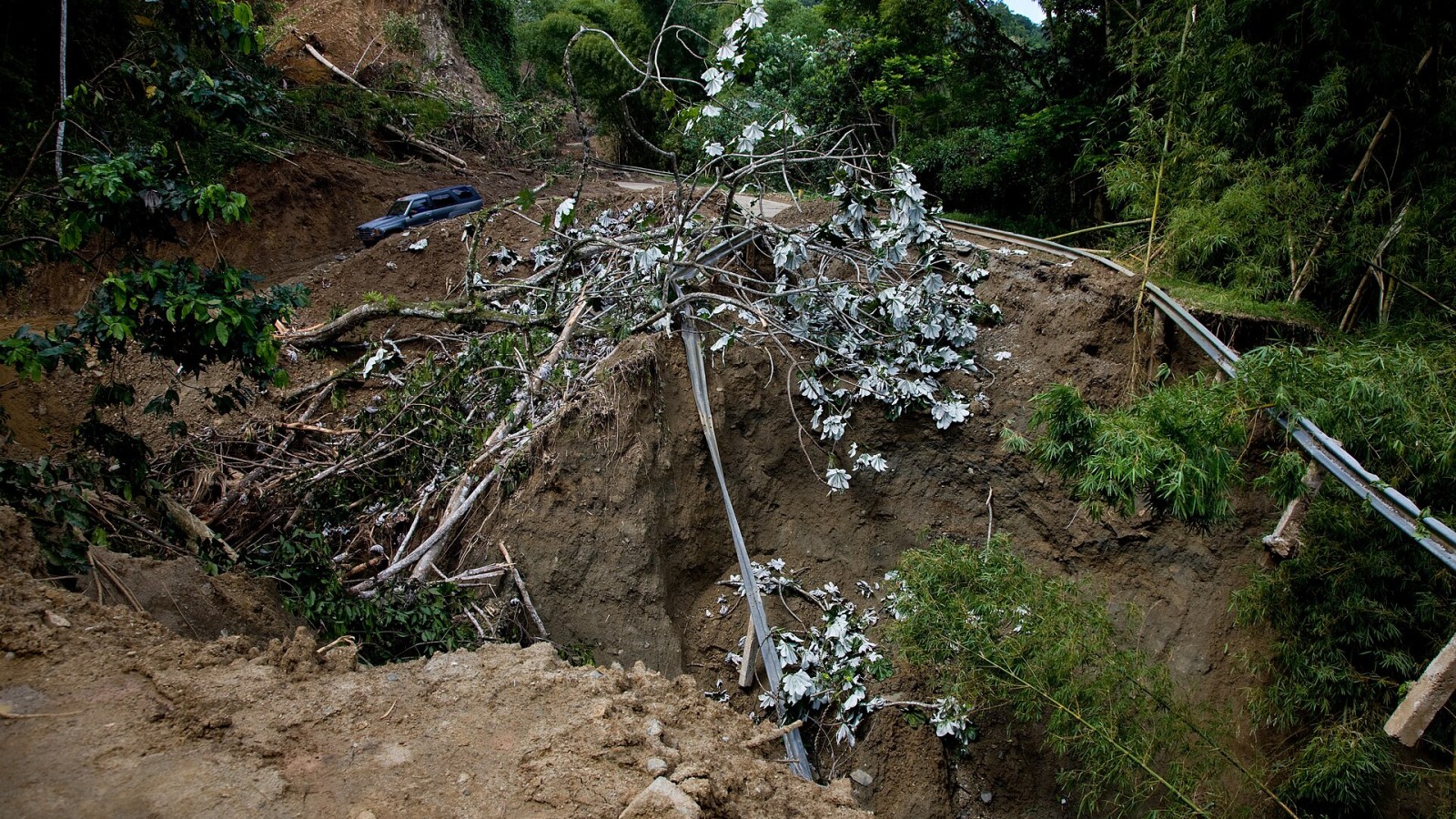 Manuabo, Puerto Rico, September 28, 2008 -- Road damage on Route 759 following recent flooding. Andrea Booher/FEMA