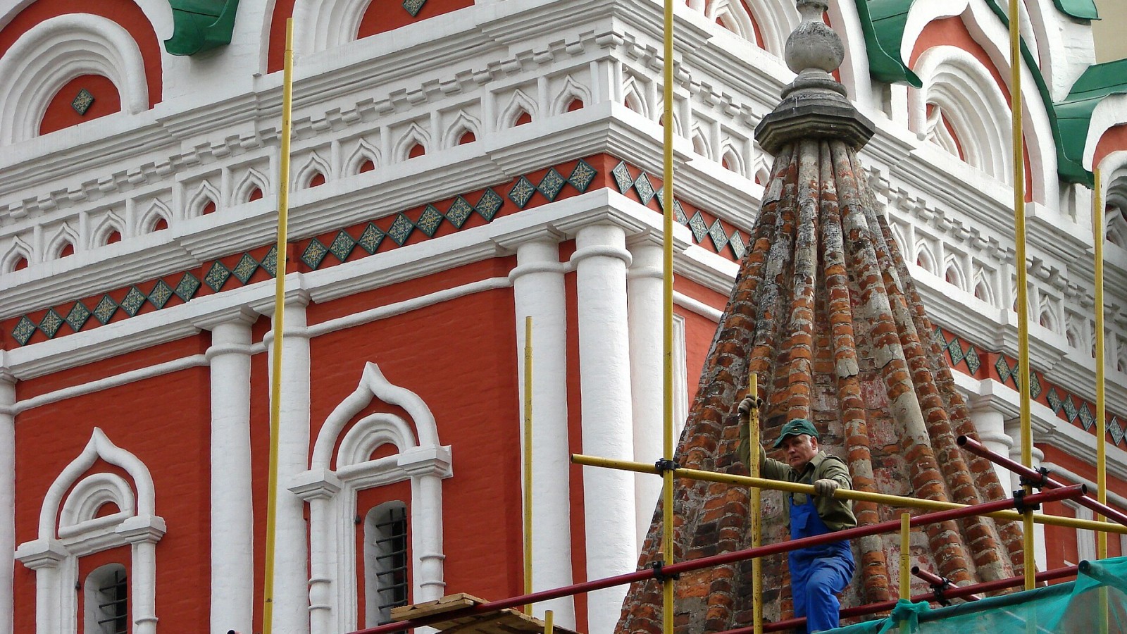 Holy Trinity Church in Nikitniki. Restoration work in the historic center of Moscow, Russia. June 2008.