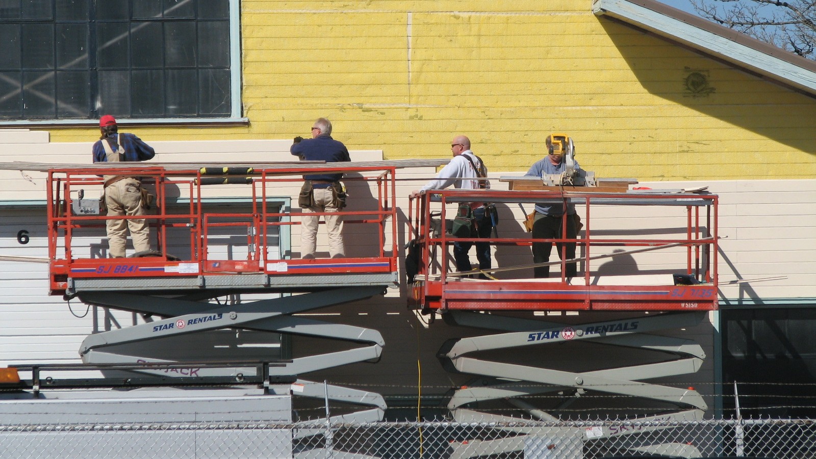 The crew from Wyden Construction works on an Oregon DOT building in one of the first Go Oregon stimulus projects.