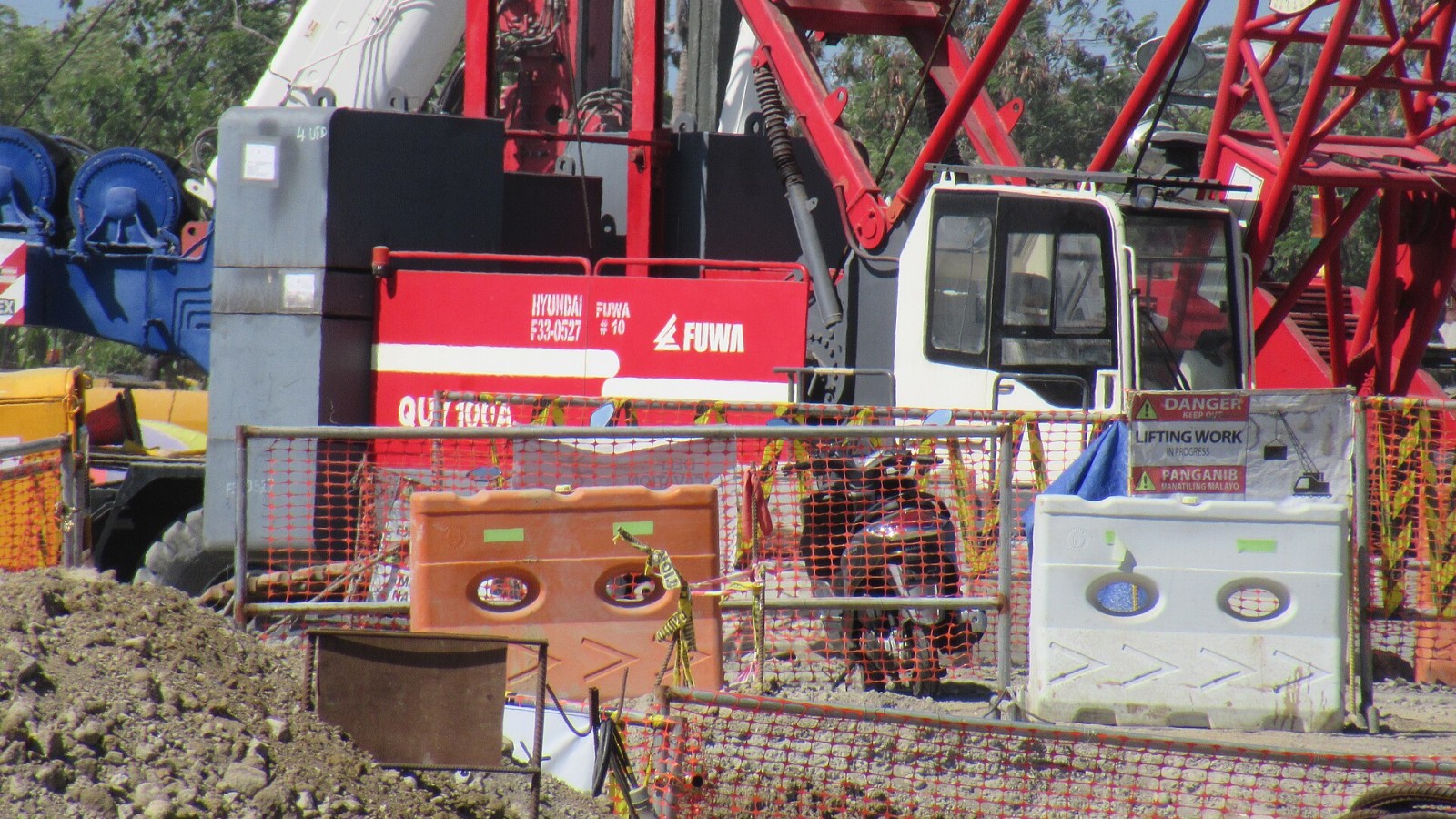 Construction of elevated railway viaduct and A3 level Calumpit Railway Station, 2021 Calumpit railway station construction sites Calumpit railway station is an elevated station, as part of the second phase of the North–S